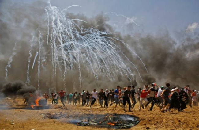 هم‌زمان با افتتاح سفارت آمریکا در بیت‌المقدس، بیش از ۵۰ فلسطینی در مرز غزه کشته شدند